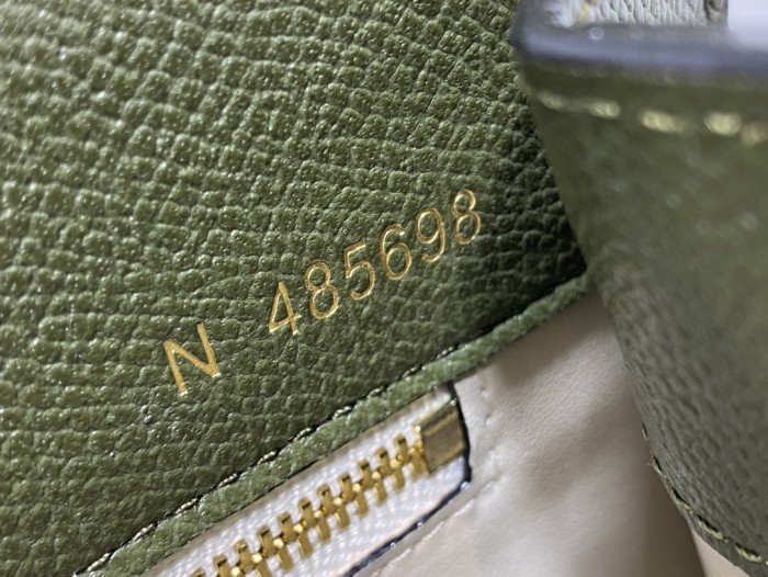 Handbag VALEXTRA size 𝟐𝟔*𝟐𝟎*𝟏𝟐 𝐂𝐦
