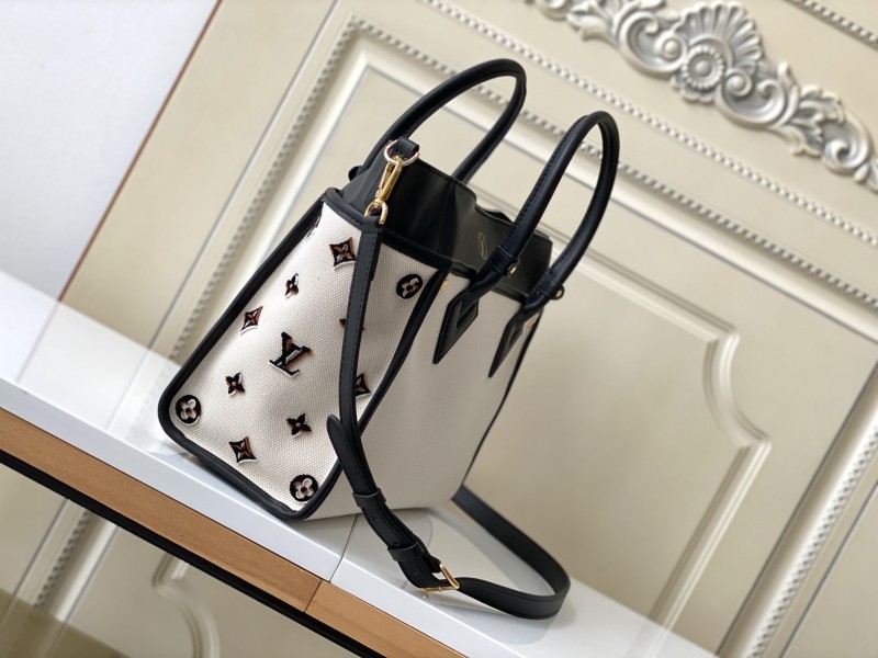 Handbag Louis Vuitton M59842 size 30.5 x 24.5 x 14 cm