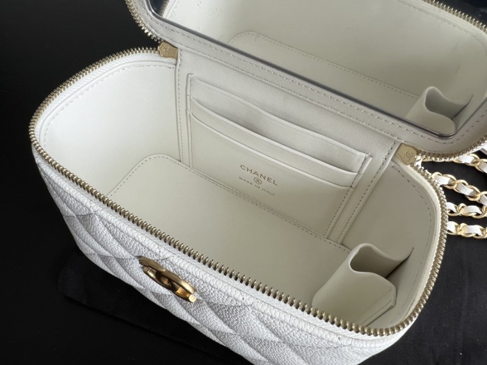 Handbag Chanel AP2805 size 17cmx9.5cmx8 cm