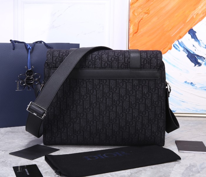 Handbag Dior 93344 size 34*25*5.5 cm