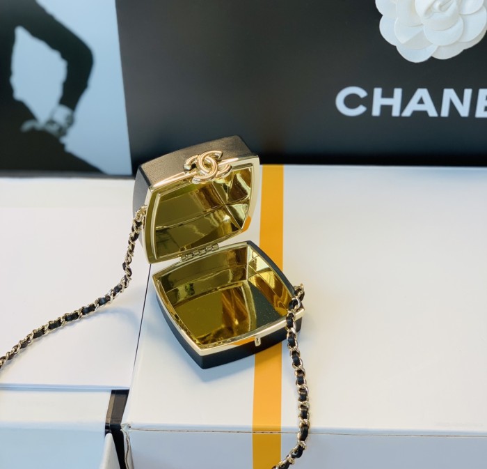 Handbag Chanel size 8*8*4 Cm