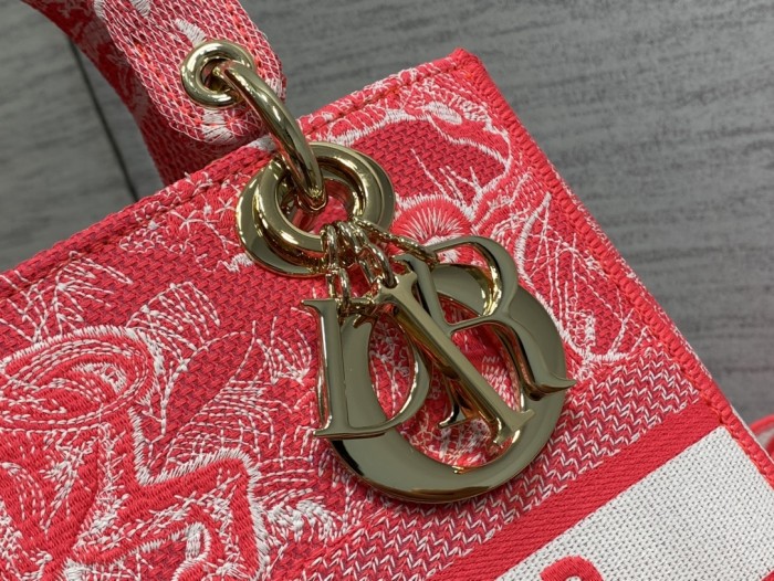 Handbag Dior size 24 cm