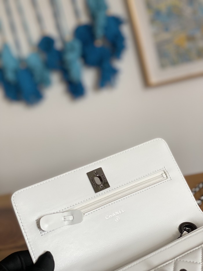 Handbag Chanel 88632 size 19 cm