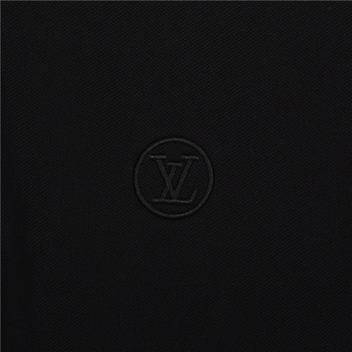 Clothes Louis Vuitton 300