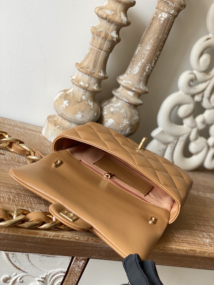 Handbag Chanel 3214 size 17*21*6 cm