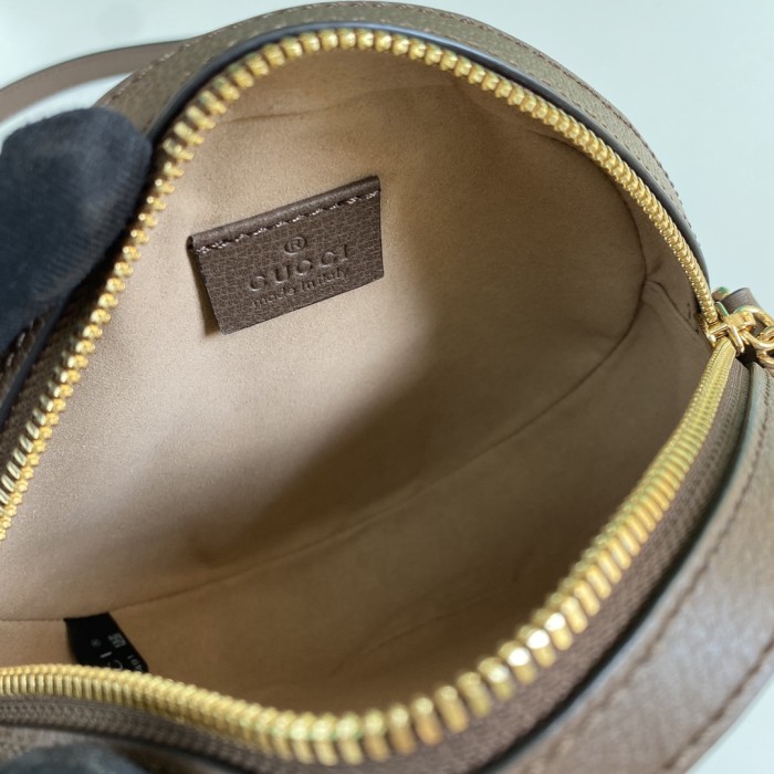 Handbag Gucci 550618 size 18*18*4.5 cm