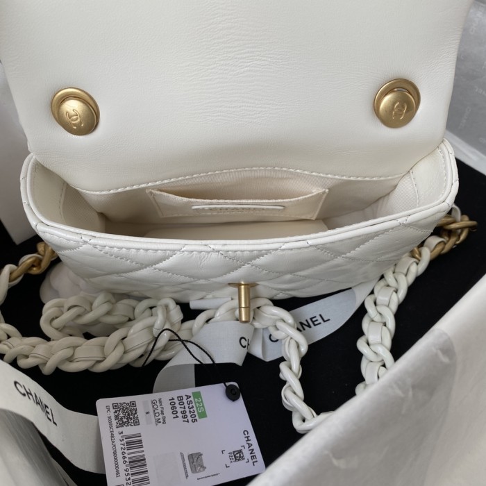 Handbag Chanel AS3205 size 13-18-6 cm