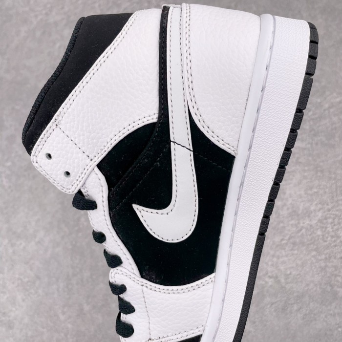 Jordan 1 Mid Panda