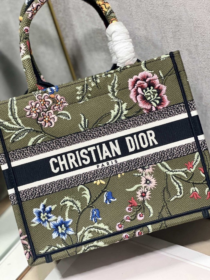 Handbag Dior 1265 size 26.5×21×14 cm