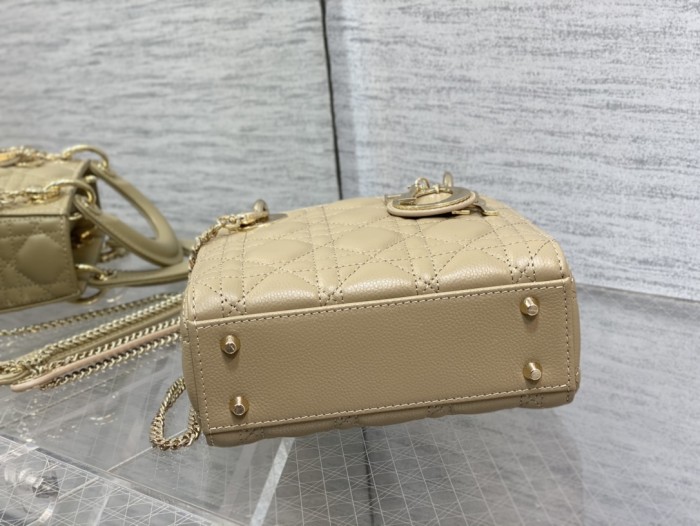 Handbag Dior size 17 cm
