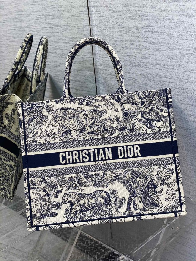 Handbag Dior size 42*18*35 cm