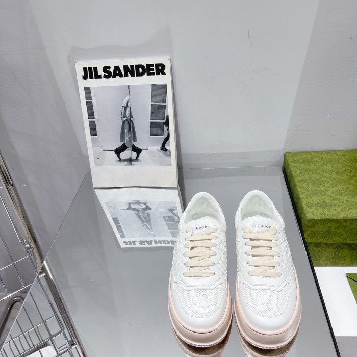 Gucci Women's GG sneaker 2