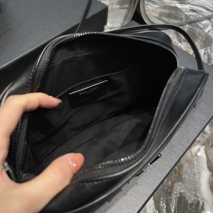 Handbags SAINT LAURENT 520534 size 23x16x6 cm