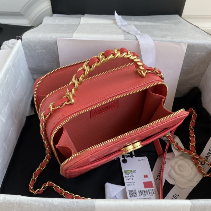 Handbag Chanel size 19x13.5x7.5 cm