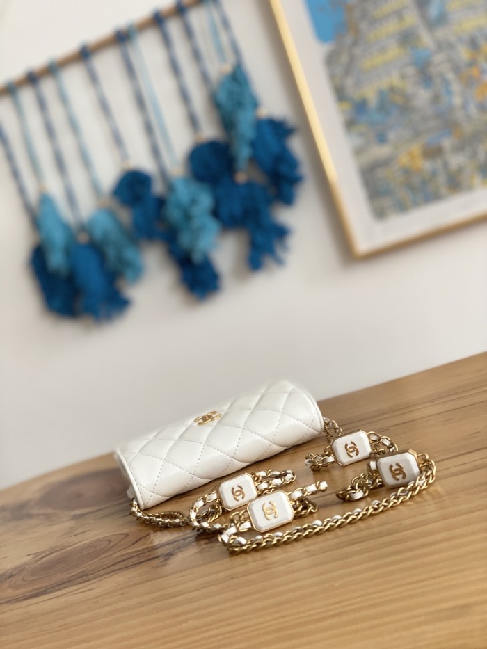 Handbag Chanel 81216 size 15.2 9.5 3.5 cm