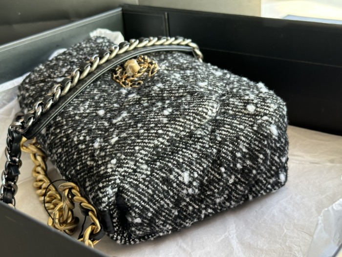 Handbag Chanel AS1161 size 30 CM