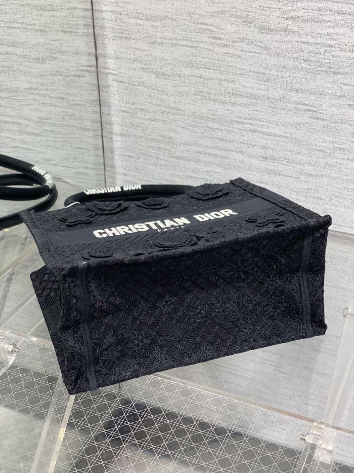 Handbag Dior size 26*8*22 cm