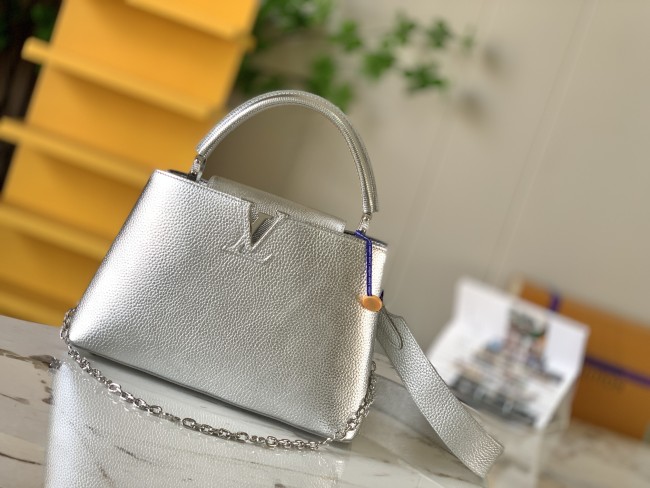 Handbag Louis Vuitton M59209 size 31.5 x 20 x 11