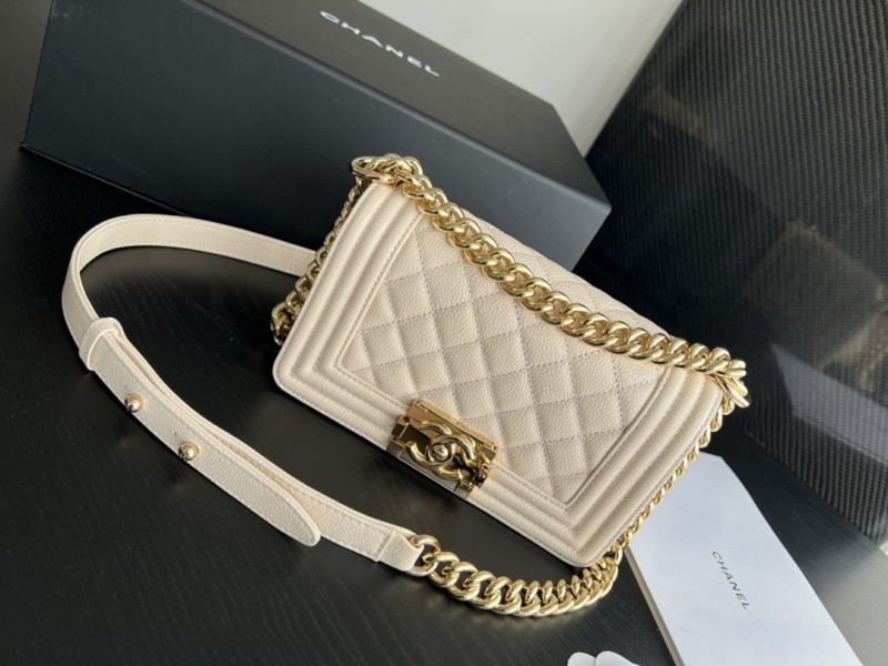Handbag Chanel size 20 cm