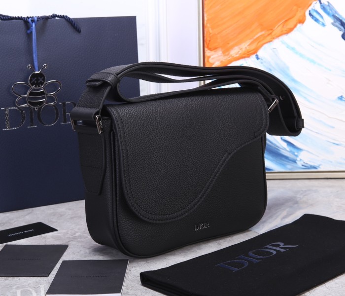 Handbag Dior 93322 size 23 x 18 x 6 cm