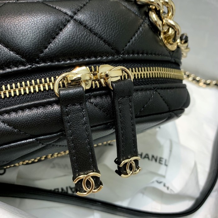 Handbag Chanel AS1511 size 20 15 7 cm