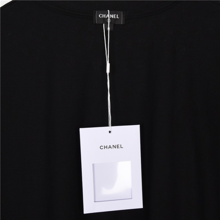 Clothes CHANEL 19