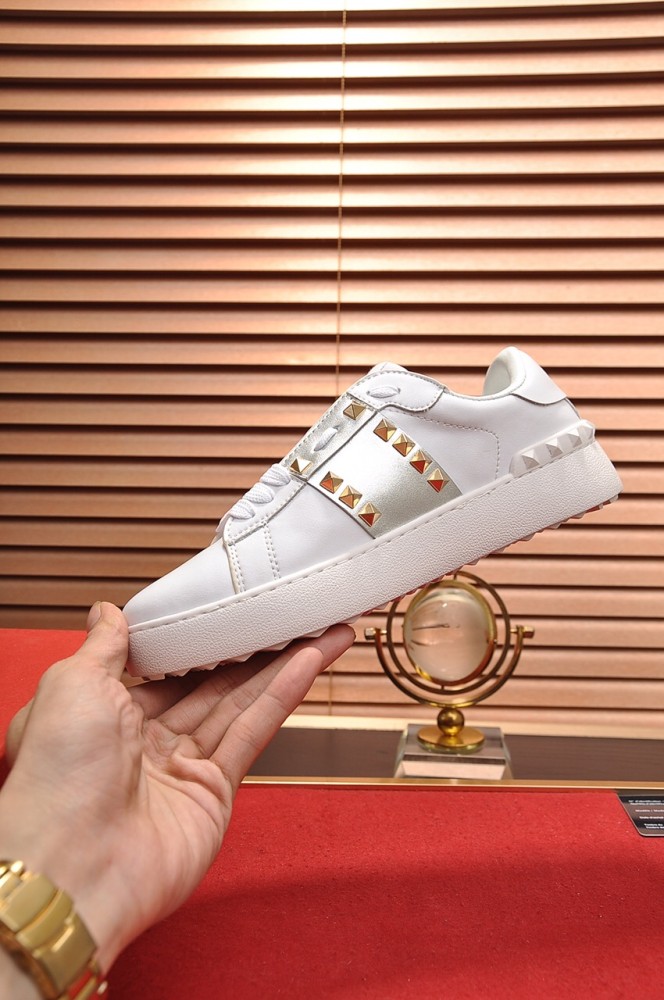 Valentino Garavani Rockstud Untitled calfskin sneaker 15