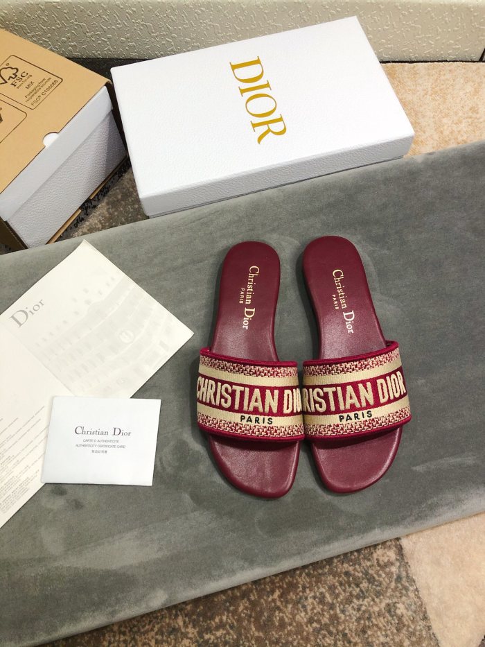 Dior Dway Slide 4