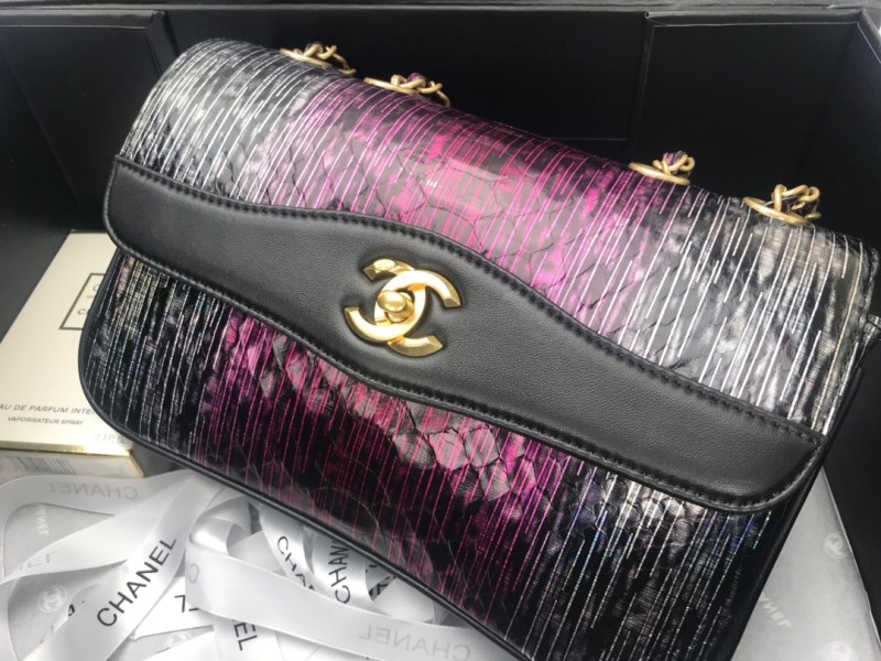 Handbag Chanel size 24.5cm*15.5cm*8.5 cm