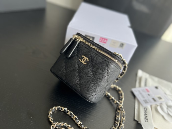 Handbag Chanel size 8.5cmx11cmx7 cm