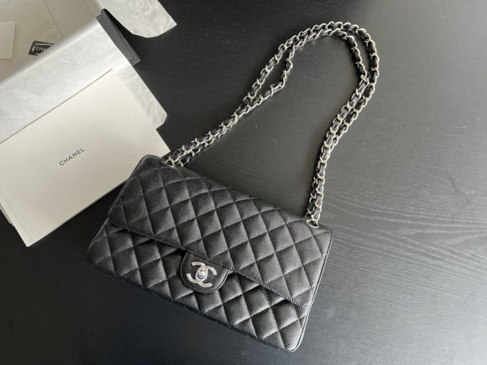Handbag Chanel size 28 cm