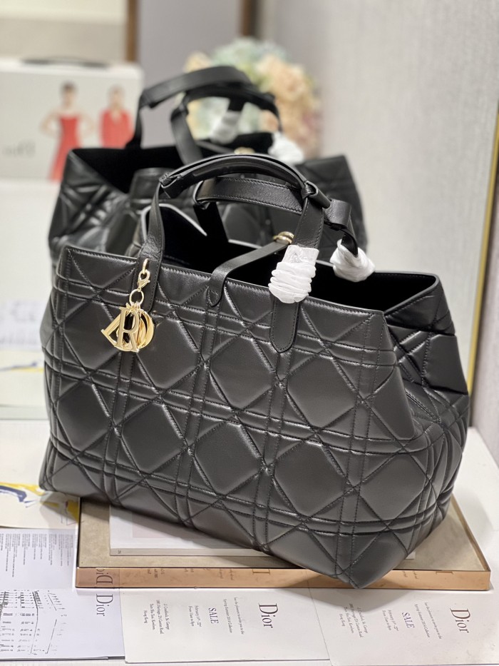 Handbag Dior 1188 size 37×43×22 cm