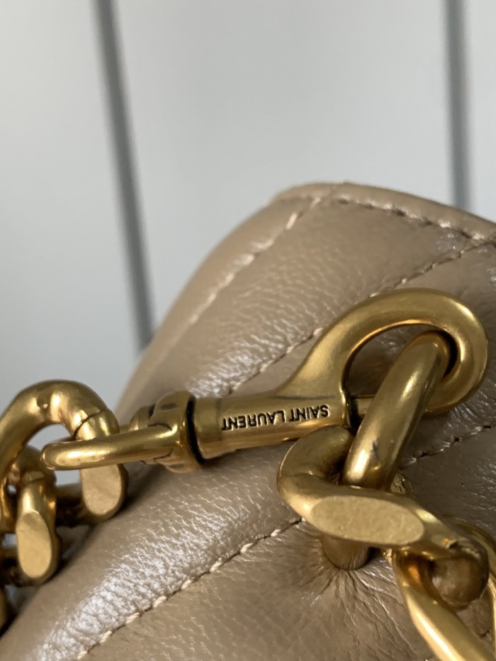 Handbags SAINT LAURENT 392737 size 24x17x6 cm