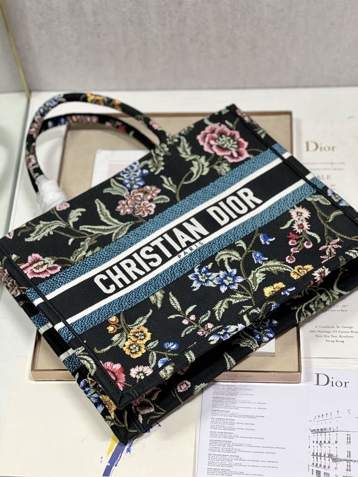 Handbag Dior 1286 size 36×28 cm