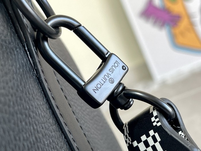 Handbag Louis Vuitton M57416 size 42 x 26 x 20 cm