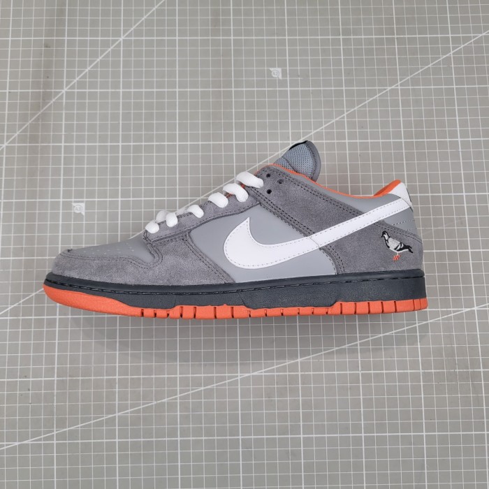 Nike SB Dunk Low Staple NYC Pigeon