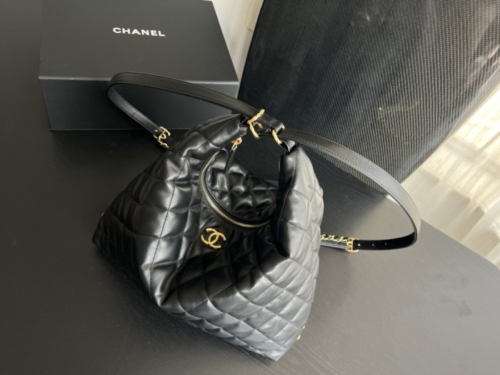 Handbag Chanel size 35cmx37cm11 cm