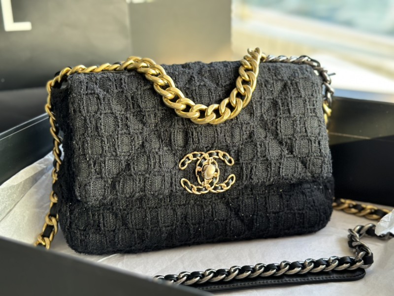 Handbag Chanel AS1161 size 30 CM