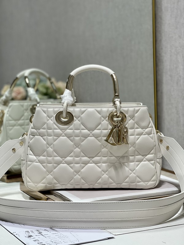 Handbag Dior 1202 size 31×31×11 cm