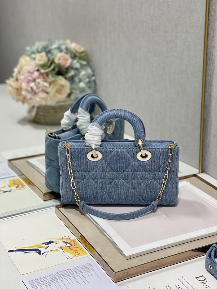 Handbag Dior 0540 size 26*6*14 cm