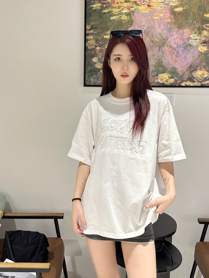 Clothes Louis Vuitton 386