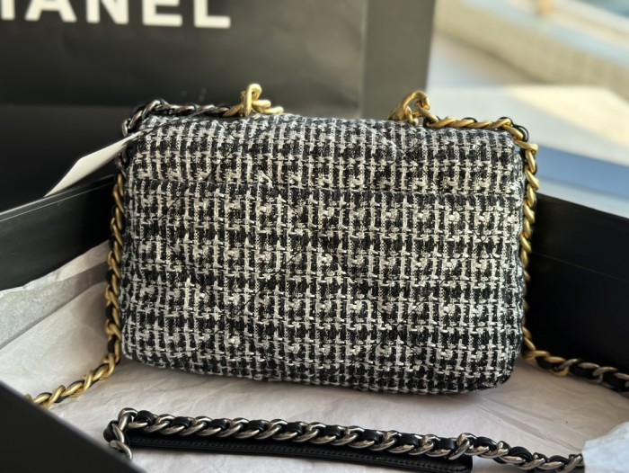 Handbag Chanel AS1161 size 30 CM