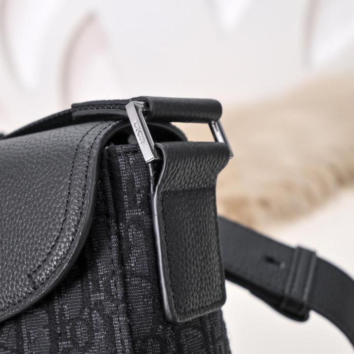 Handbag Dior D8015 size 23*18*6 cm