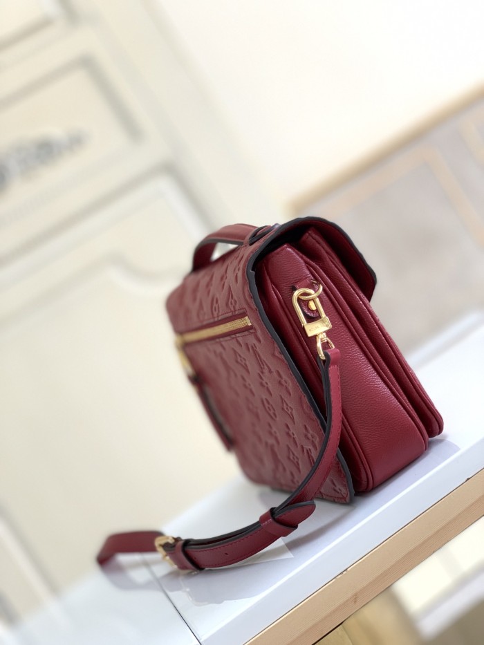 Handbag Louis Vuitton M41487 size 25 x 19 x 9 cm