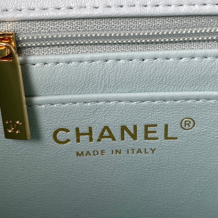 Handbag Chanel size 17 cm