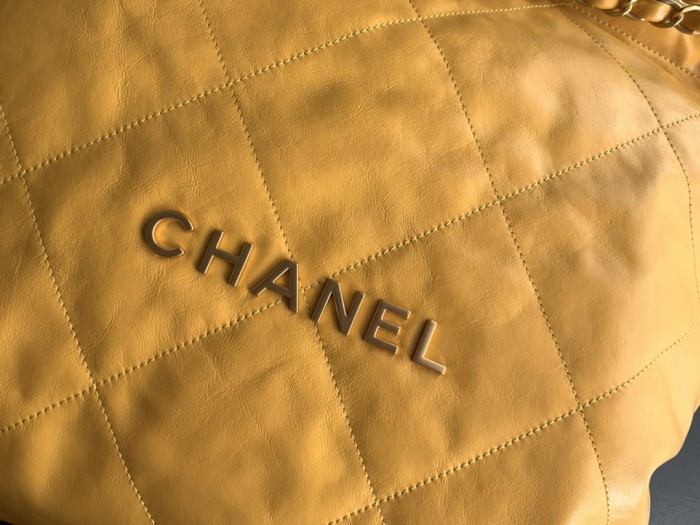 Handbag Chanel size 39cmx42cmx8 cm