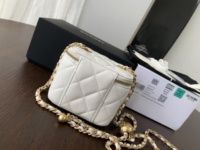 Handbag Chanel size 8.5cmx11cmx7 cm