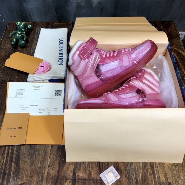 Louis Vuitton Trainer Sneakers 43