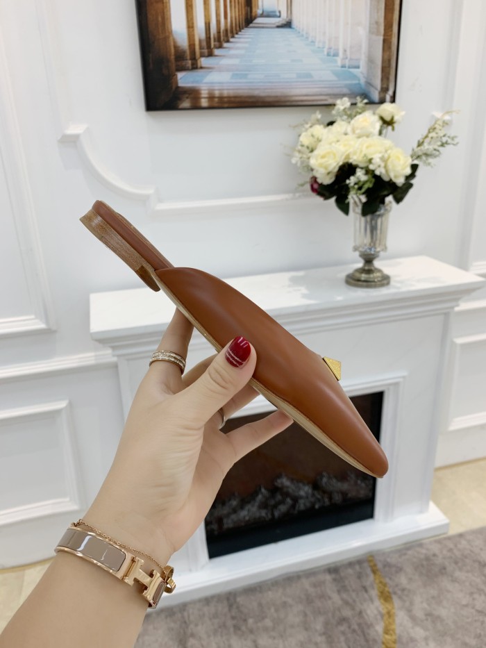 Valentino Garavani Flat sandals Women 15