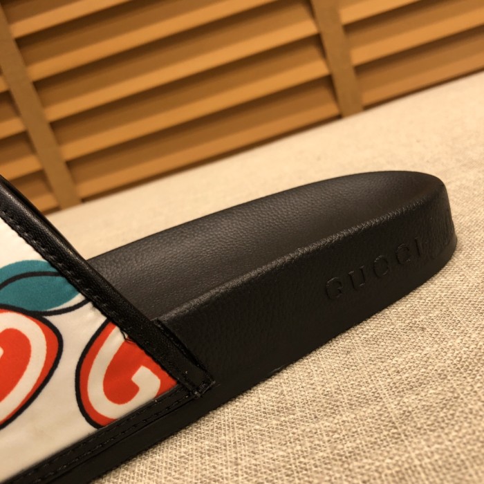 Gucci Slippers 20